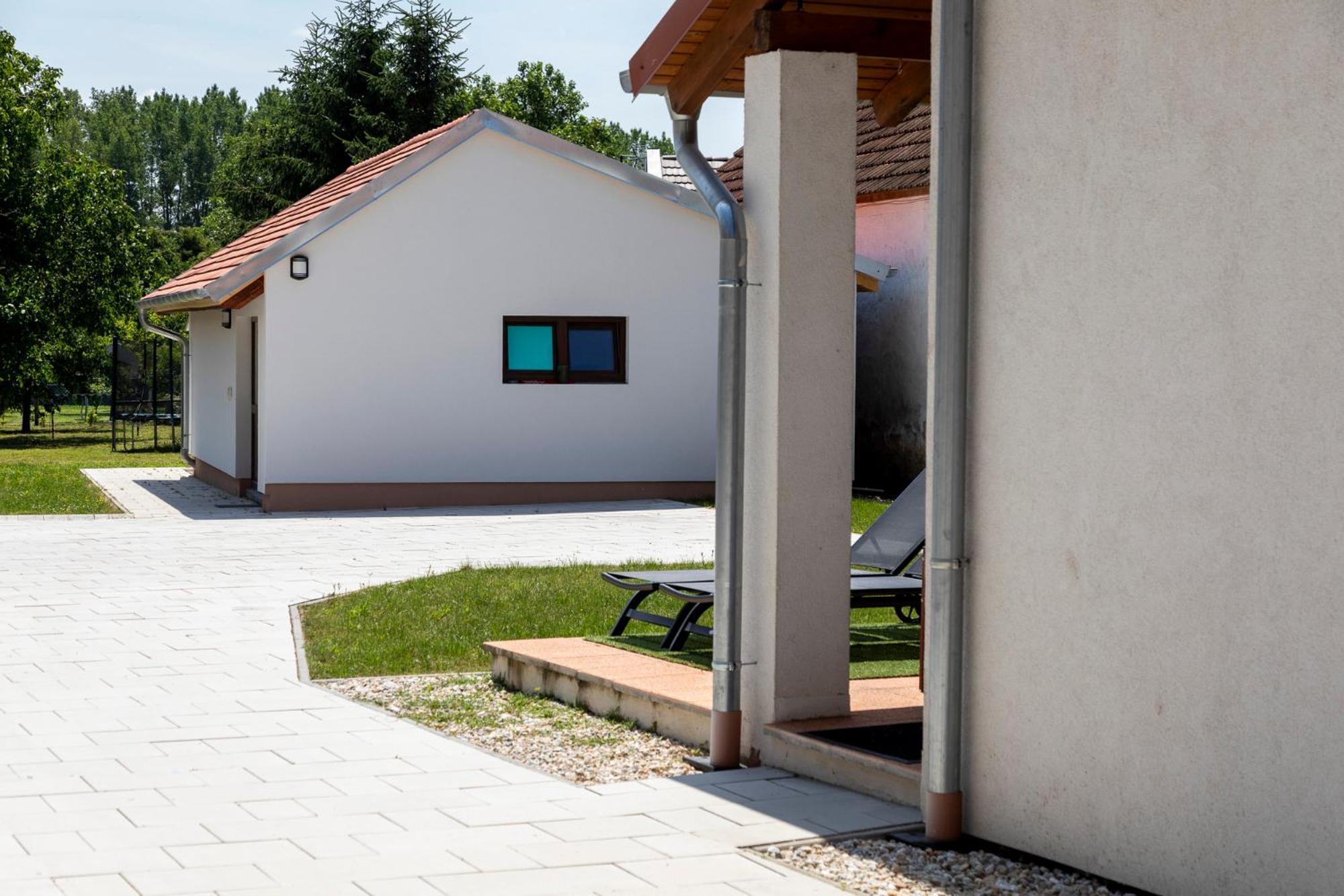 Park Apartman Sarrod Exterior foto