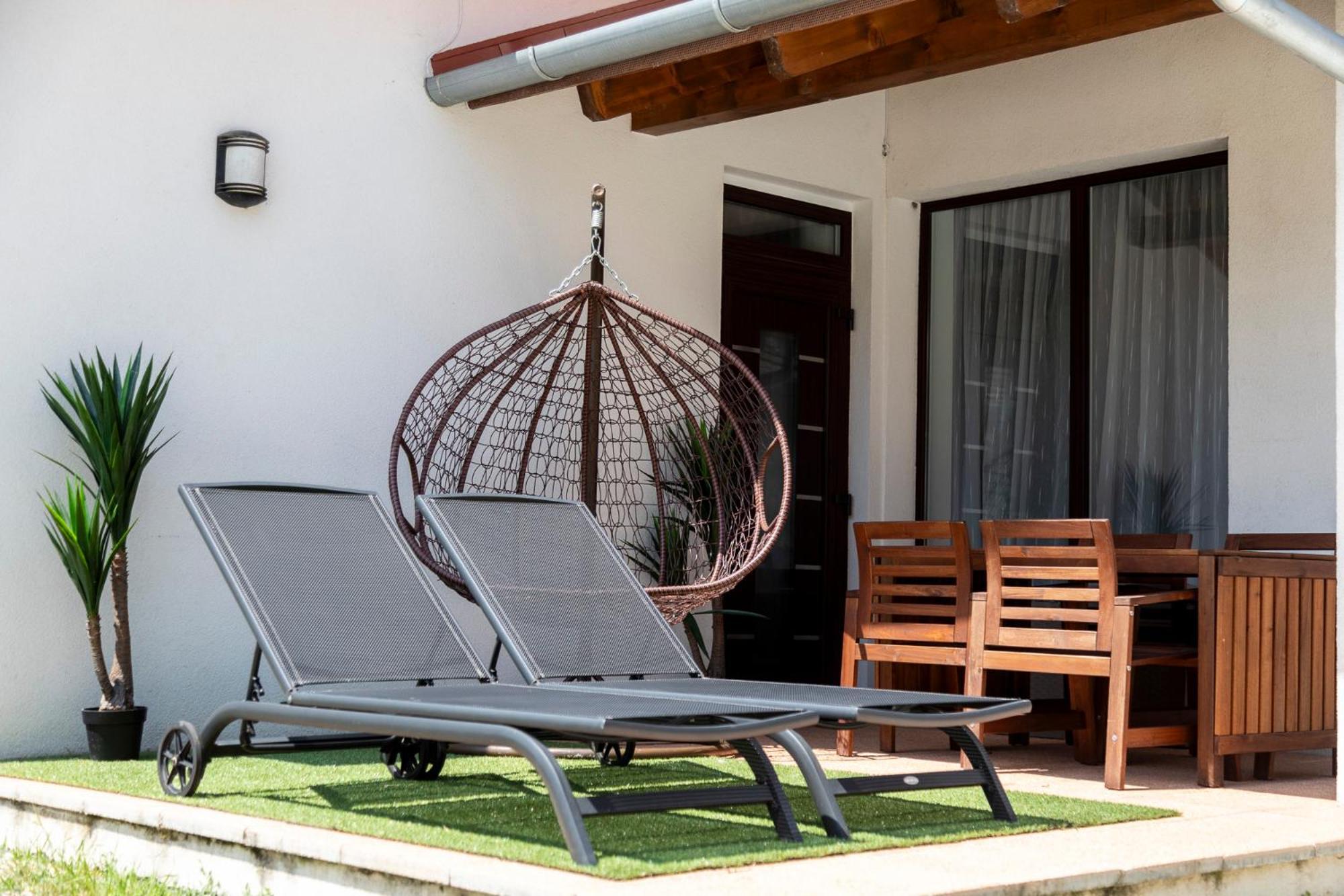 Park Apartman Sarrod Exterior foto