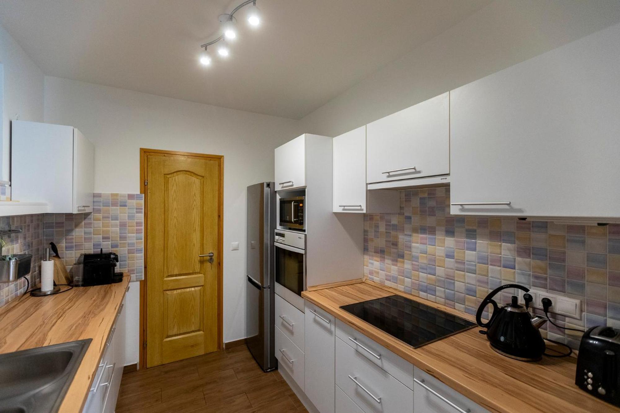 Park Apartman Sarrod Exterior foto